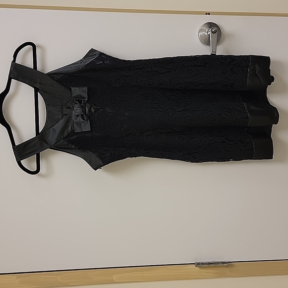 Fashion Bug size 16 black lace dress - Picture 2 of 4